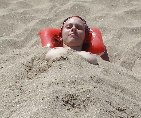 25P RedHead Girl on the Beach