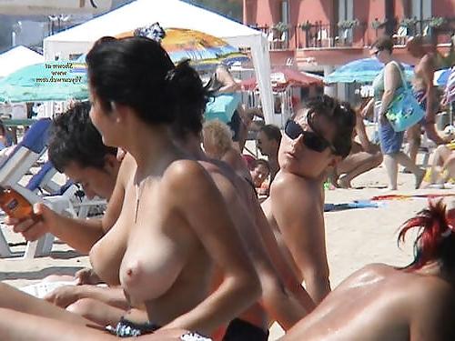 14P Big Beach Boobs
