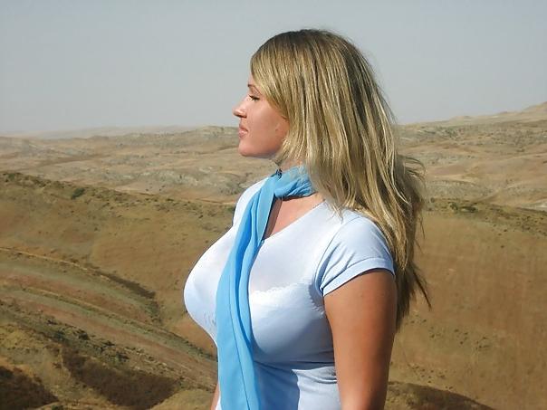 18P Busty Russian Woman 275