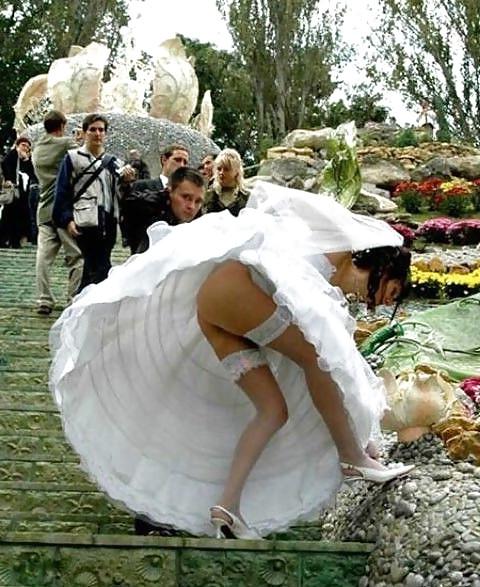 25P Ooops, Brides flashing - N. C. 