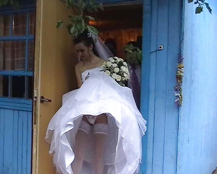 25P Ooops, Brides flashing - N. C. 