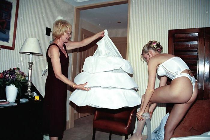 25P Ooops, Brides flashing - N. C. 