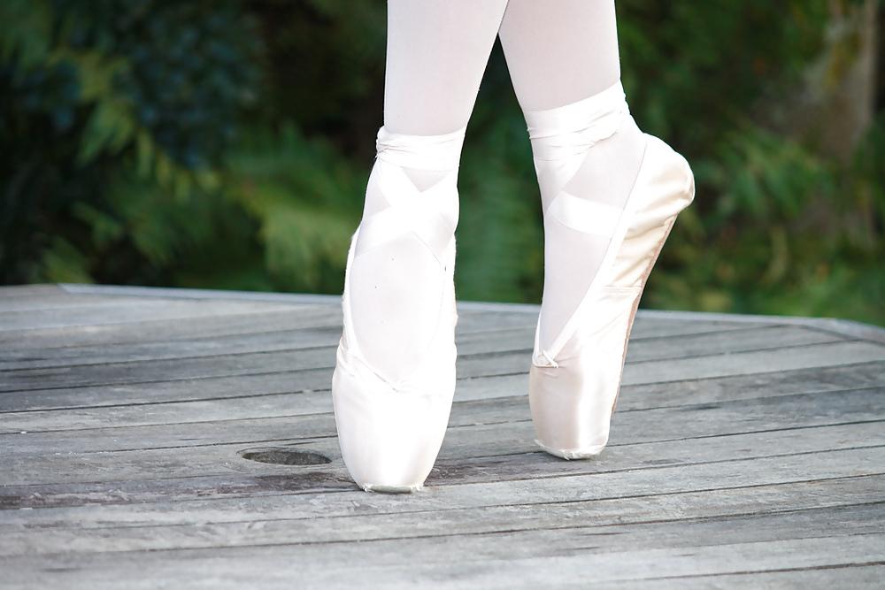 23P Nylons und Ballet