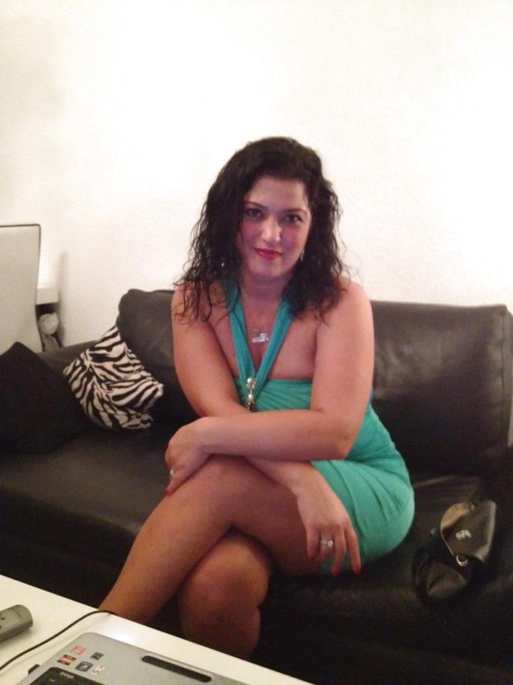 8P Arab turkish woman: Arzu