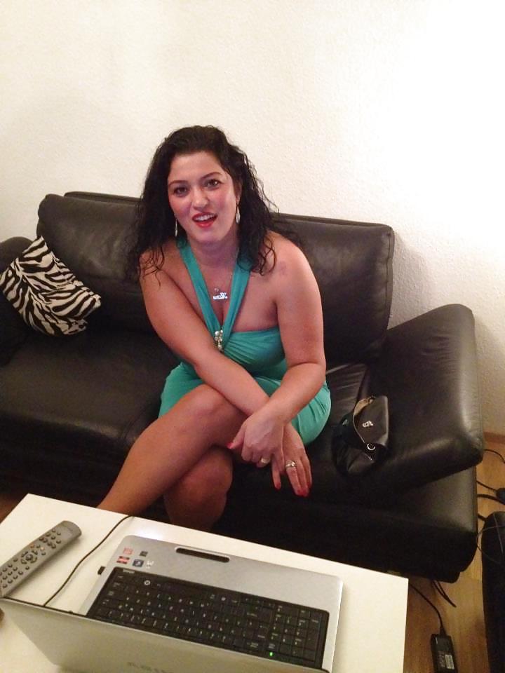 8P Arab turkish woman: Arzu
