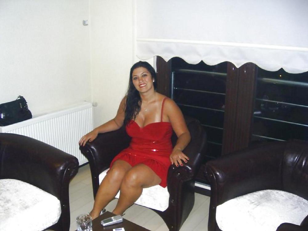 8P Arab turkish woman: Arzu