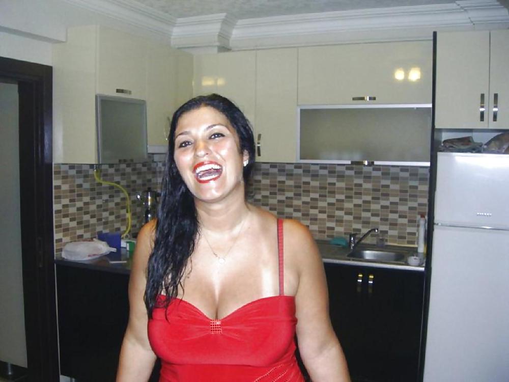 8P Arab turkish woman: Arzu