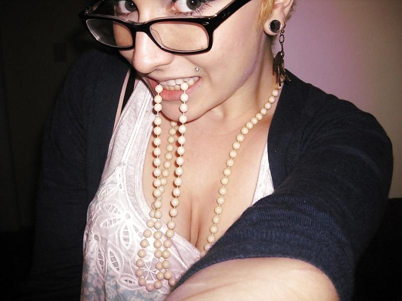 21P Nice woman with glases