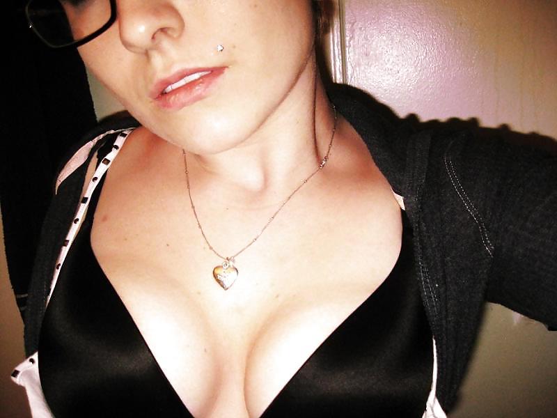 21P Nice woman with glases