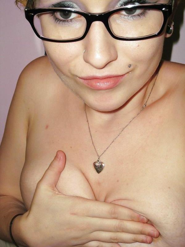 21P Nice woman with glases