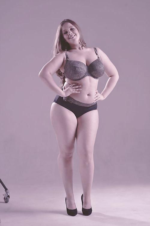 12P Busty Russian Woman 294