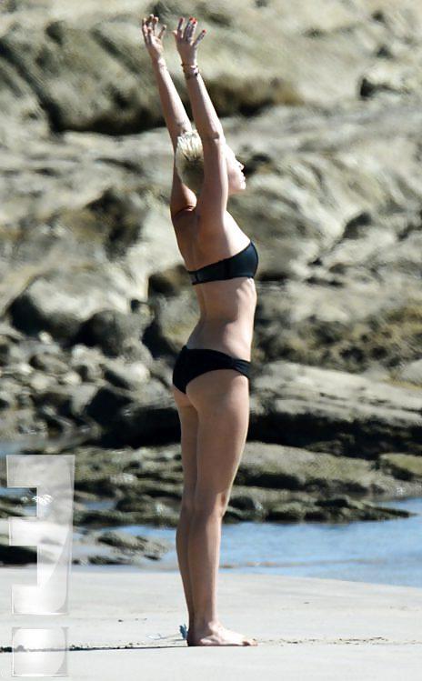 22P Sexy Miley Cyrus Bikini Beach Yoga Girl in Costa Rica 2013