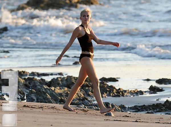 22P Sexy Miley Cyrus Bikini Beach Yoga Girl in Costa Rica 2013