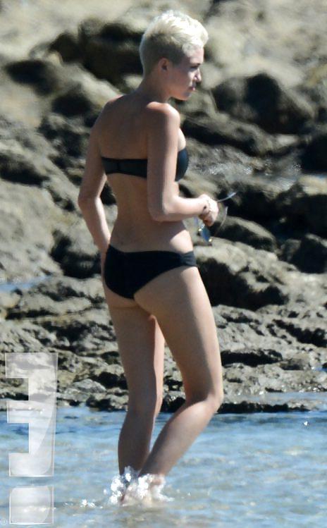22P Sexy Miley Cyrus Bikini Beach Yoga Girl in Costa Rica 2013