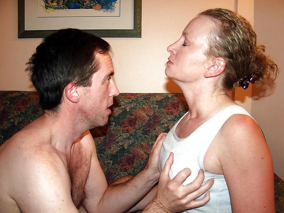 25P Mature woman surrenders both holes 2