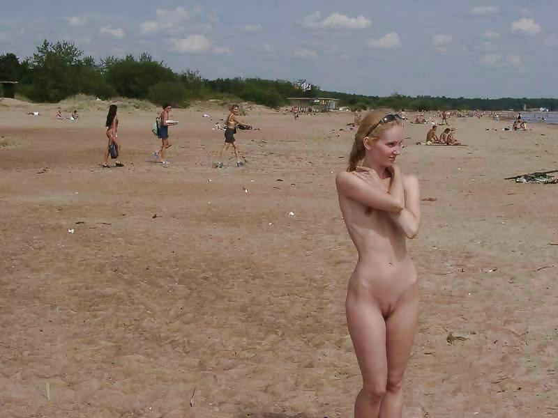 25P Nudist Beach Blondes