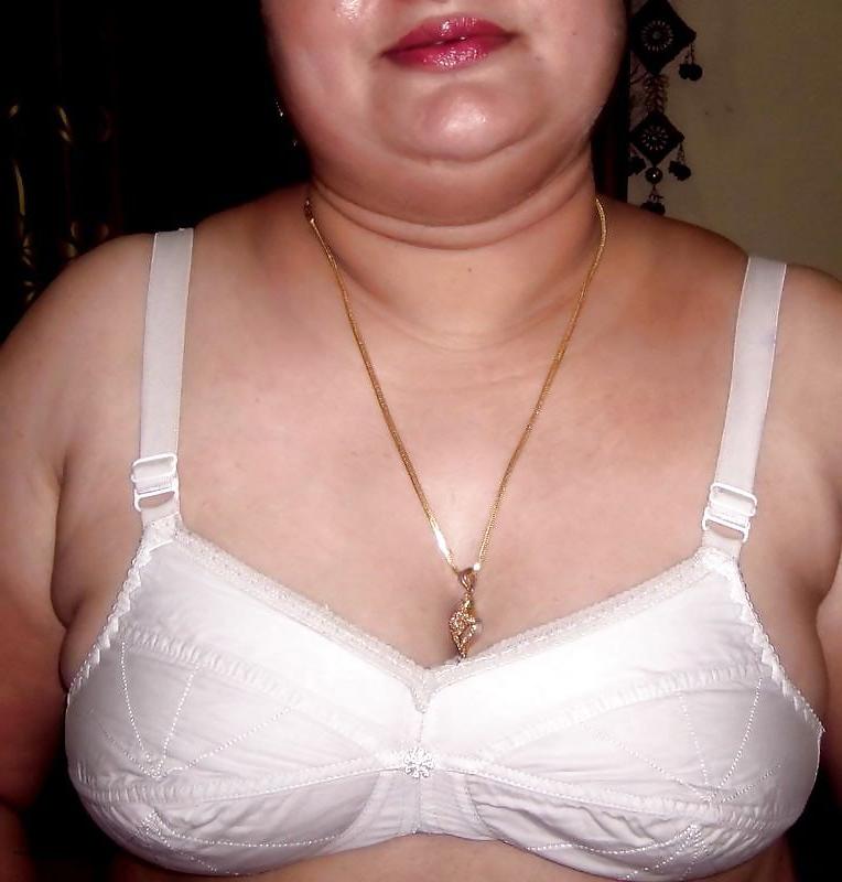 18P Indian aunty 93