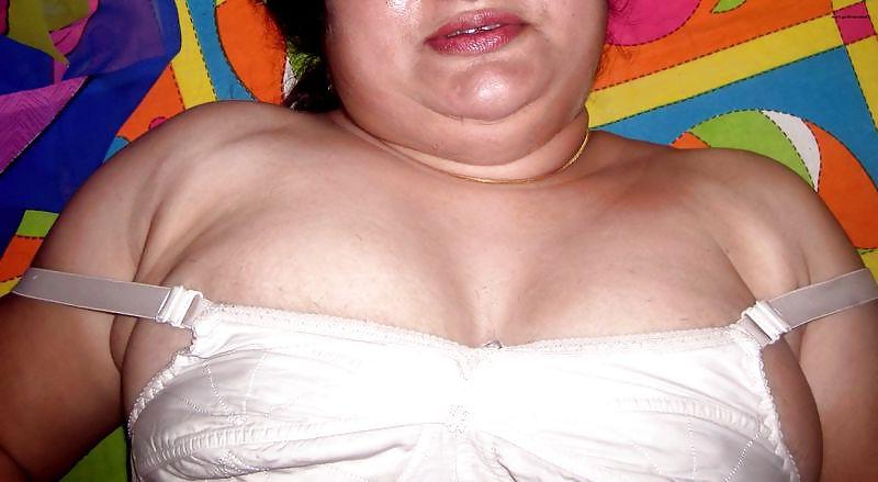 18P Indian aunty 93