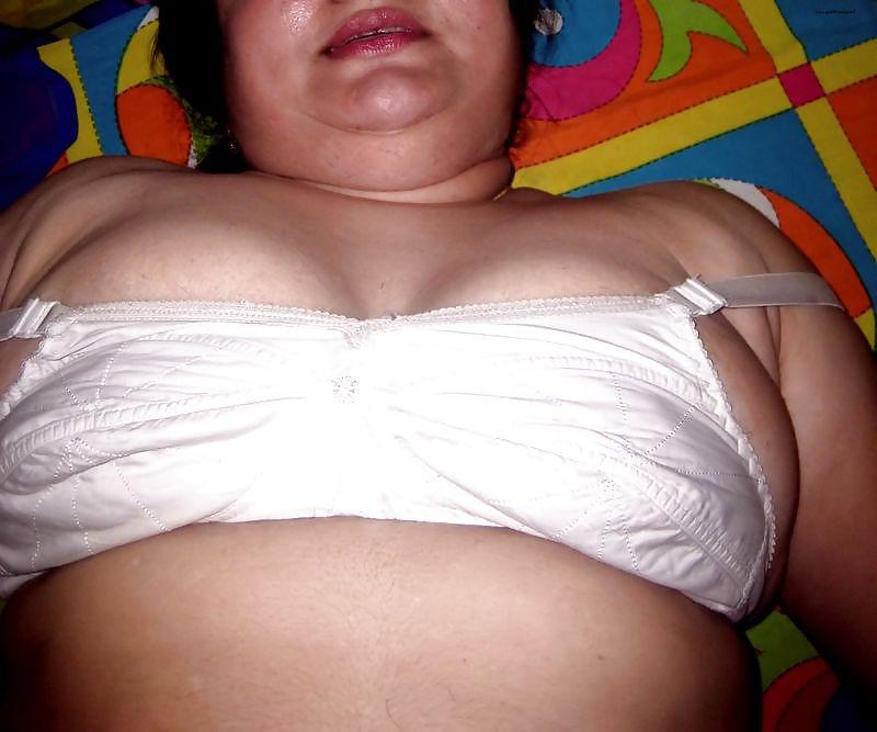 18P Indian aunty 93