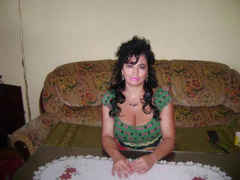 6P Turkish woman: Meryem