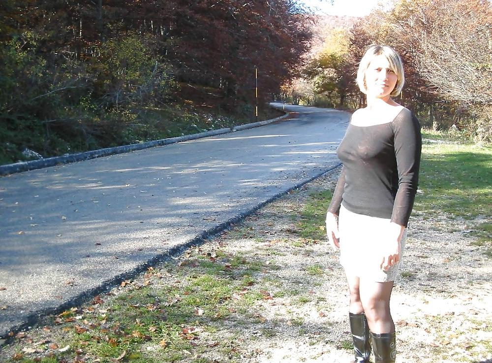 25P Three days in the life of a young woman - N. C. 