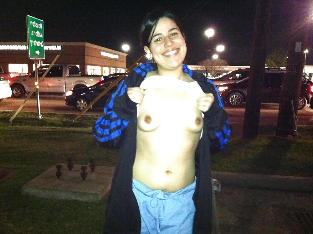 7P Flashing at the gas station