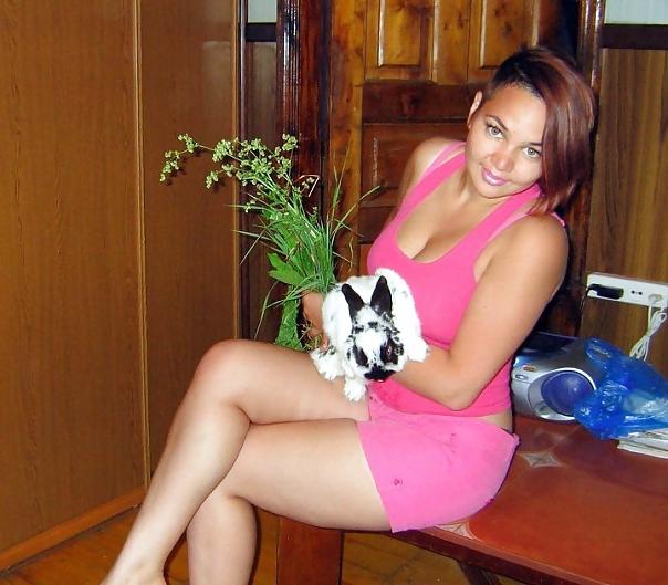 22P Busty Russian Woman 351