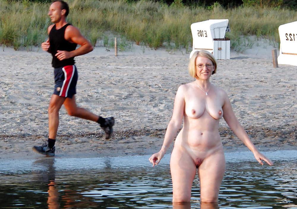 19P Some more moms, wives and milfs