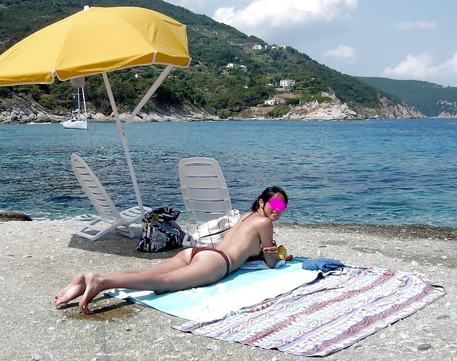 25P On the beach 7