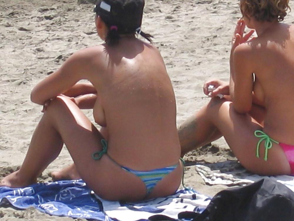 25P On the beach 7