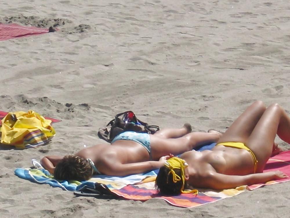 25P On the beach 7