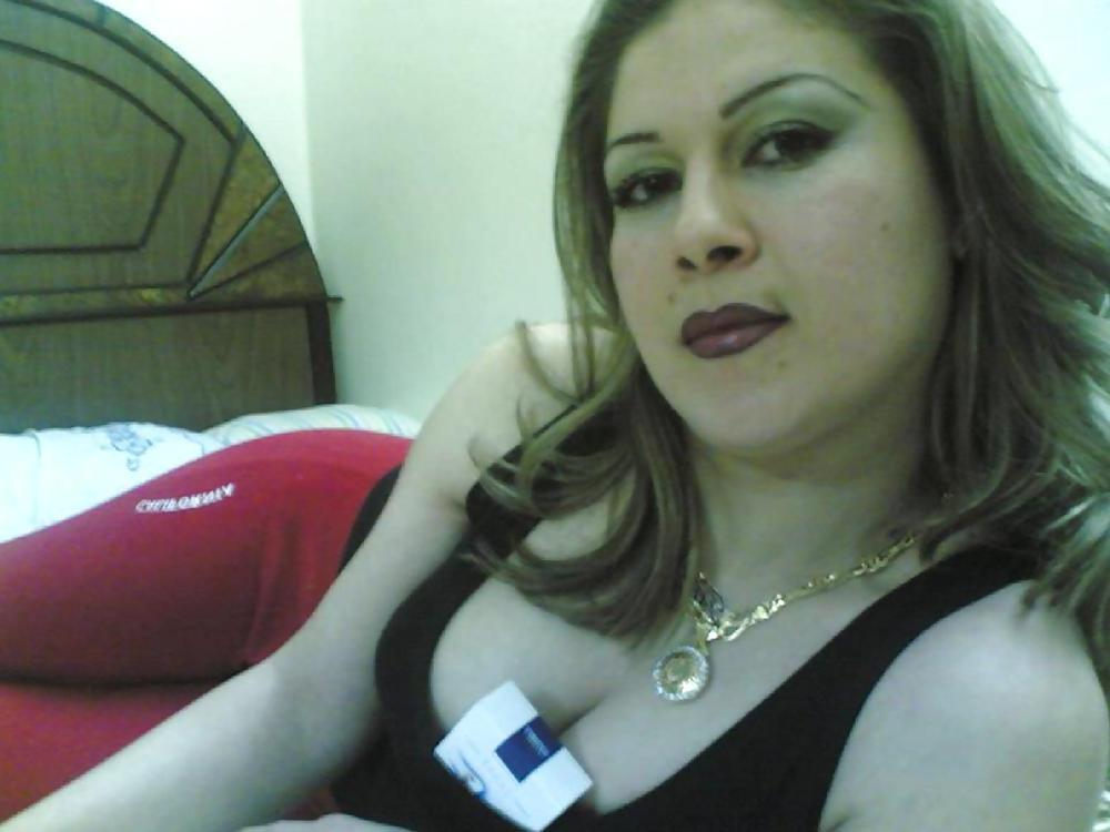7P Arab woman 15