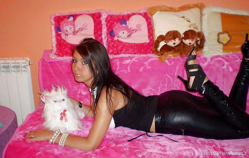 25P Polish girls in leather 2