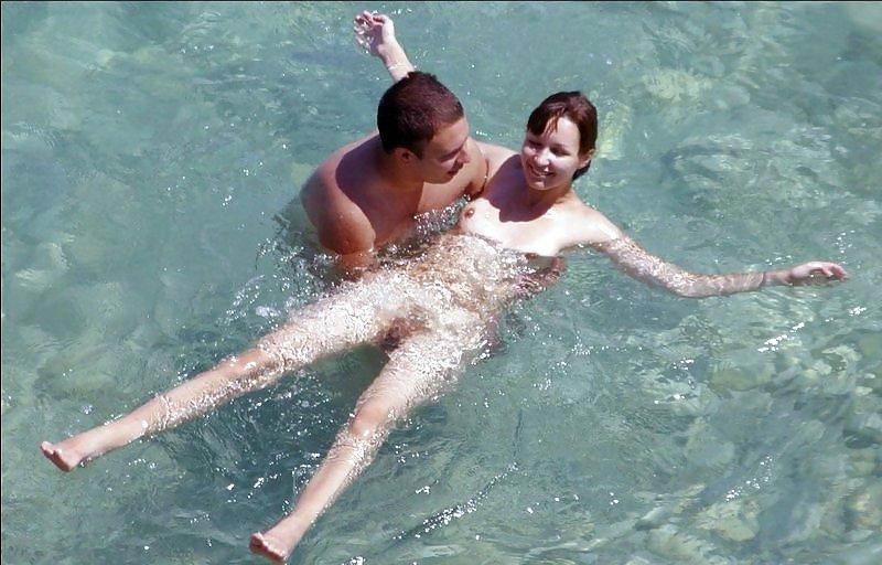 25P Nudist Beach Fun