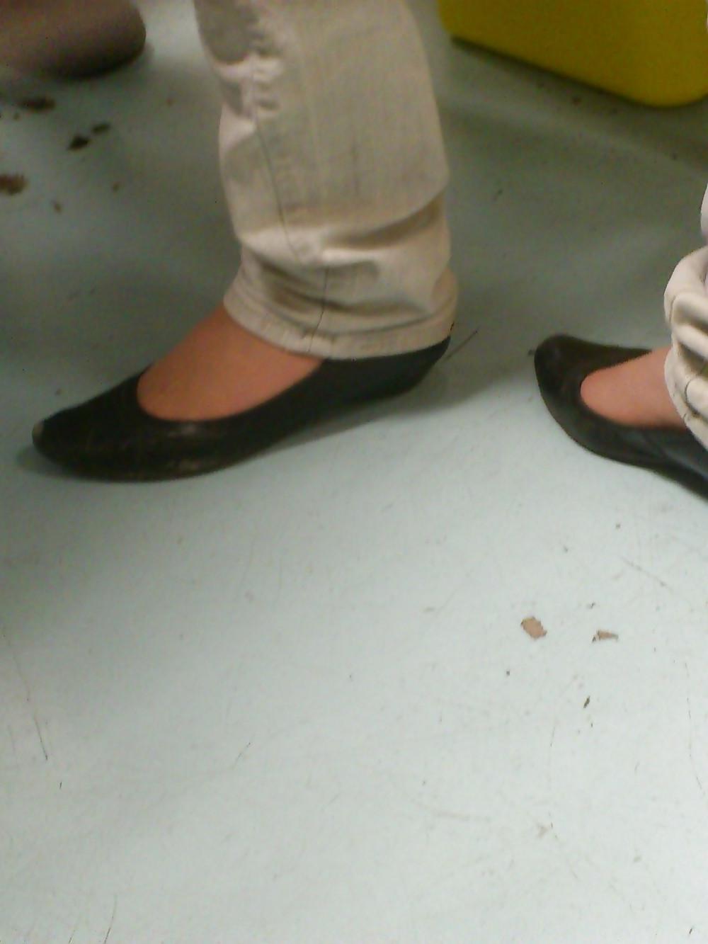 11P Candid shots ballerinas flats heels nylon barefeet teens