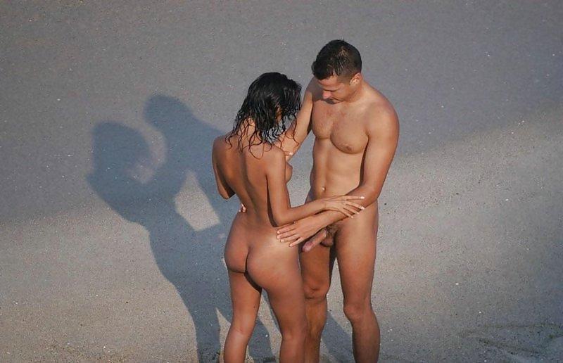 25P Nudist Beach Fun
