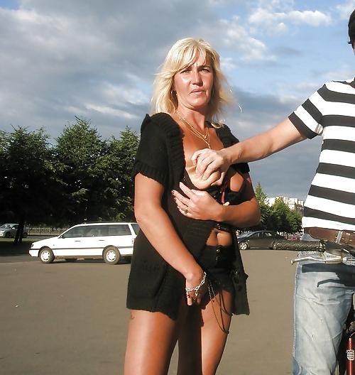 25P Hot Flashing MILF