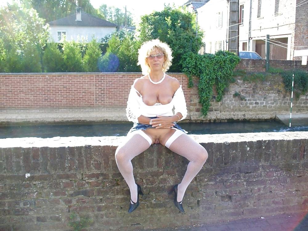 25P Perfect Flashing Lady