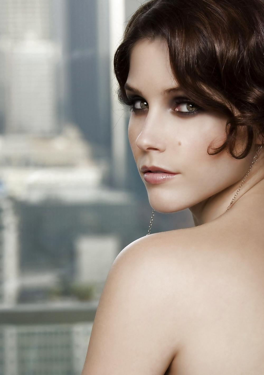25P Sophia Bush (HQ)