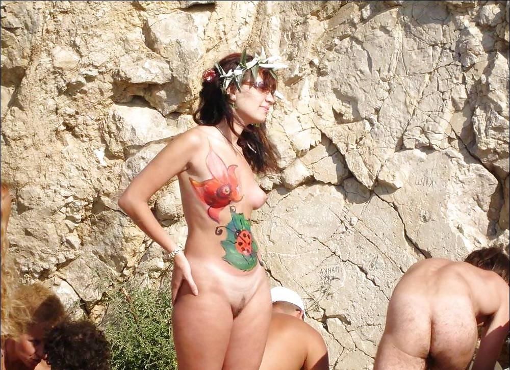 25P Beach paint