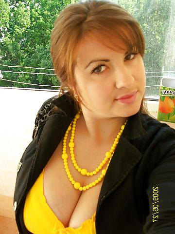 15P Busty Russian Woman 7