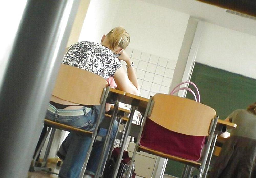 21P School thong
