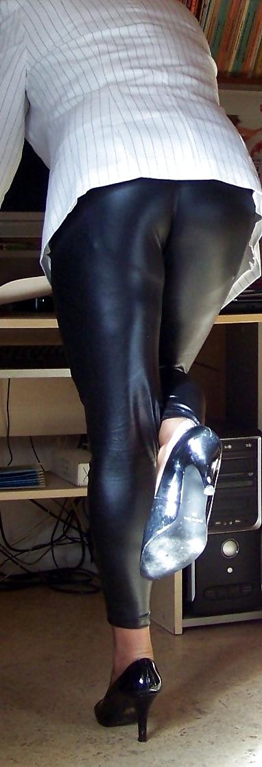 8P Leggings secretary