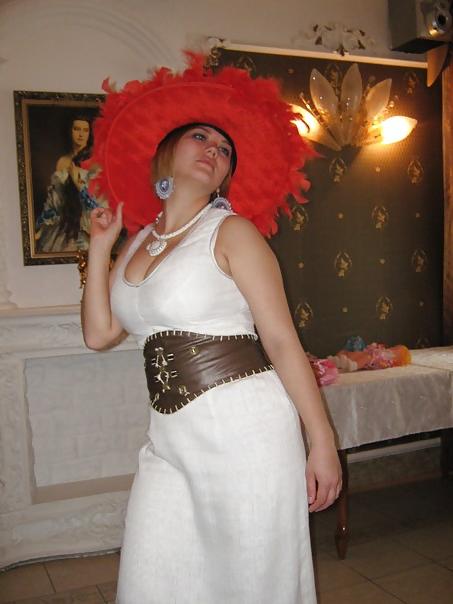 15P Busty Russian Woman 469