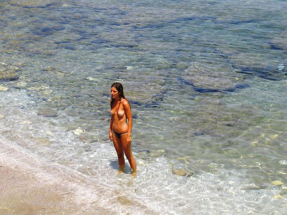 25P The beach 81
