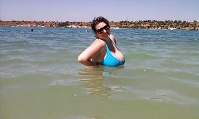 8P Busty Russian Woman 407