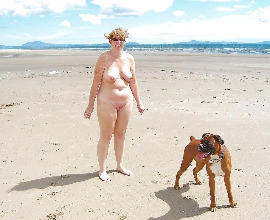 25P On the beach 7
