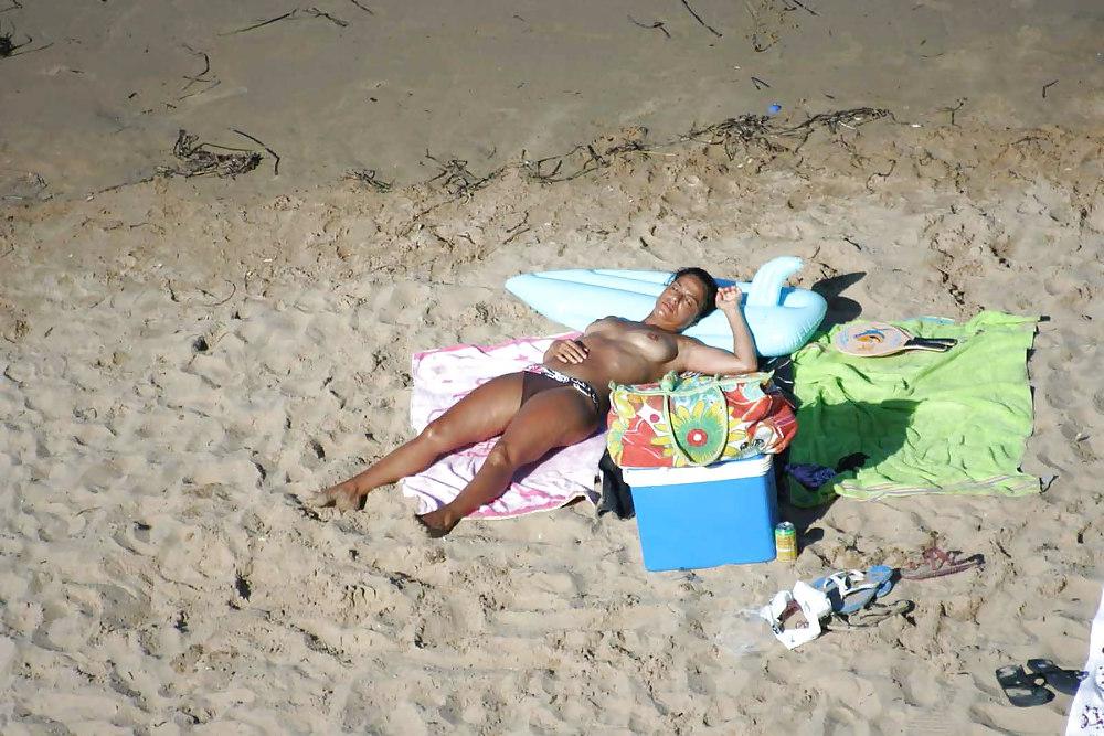 25P The beach 50