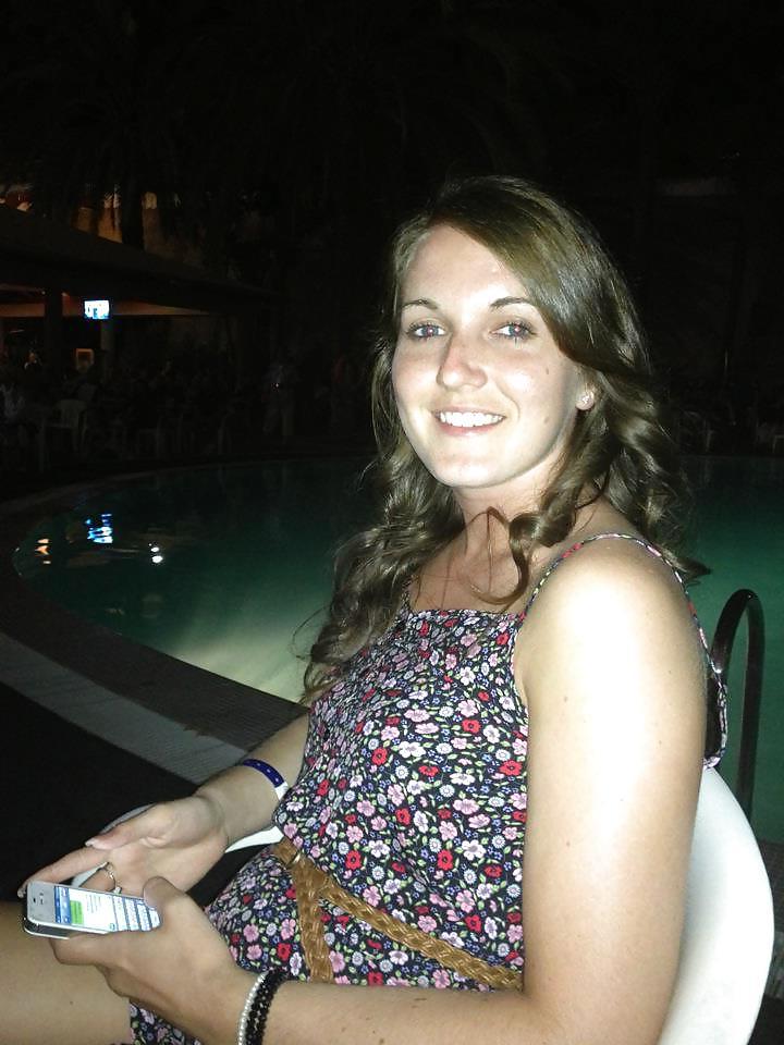 25P MILFS and not their their daughterS please someone fake them for me!