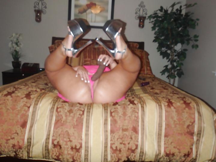 25P Thick blonde milf with big tits and stripper heels